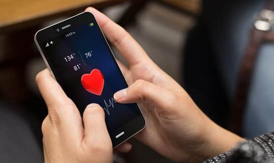 Smartphone ECG recorder is ‘fives times better at spotting heart problems’